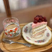 raspberry cake at Cafe La Moire in Jeonju