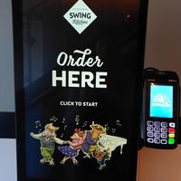Bestellen am Bildschirm ist auch möglich at Swing Kitchen - Laupenstraße in Bern