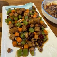 King Pia vegan chicken  at A Lotus on the Water 清水荷花 - 文殊坊店 in Chengdu