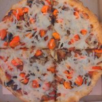 Vegan cheese, mushrooms, peppers at Rollin' Pizza in St Catharines