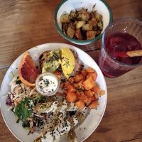 Chill plate, roasted potatoes, bissap juice (not too sweet 🙂) at Personne n'est parfait in Bordeaux