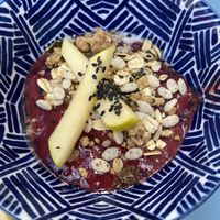 Granola bowl at Monkey Mood in Bordeaux