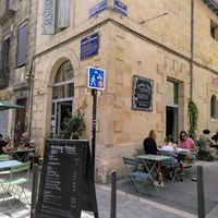 Entrance + Terrace at Monkey Mood in Bordeaux