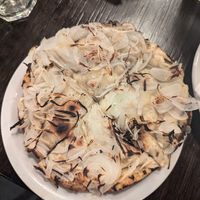 Fuggazetta at Pizzería Güerrín in Buenos Aires