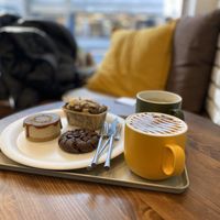 Tarta de queso + bizcocho de platano + galleta de choco + Cafe de caramelo + tea verde at For Four Bread 포포브레드 in Seoul