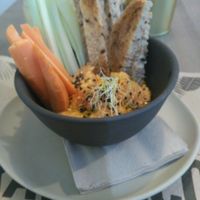 Hummus excelente at Rawcoco - General Pardinas in Madrid