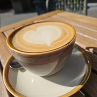 Cappuccino medium (4.2€) with oat milk (+0.5€ !) at Tomo Cafè in Dusseldorf