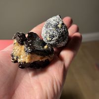 Sorry I had started eating of it and had it in a bag for a few hours. It looked delicious in the start. Really jummy  at LETT in Oslo