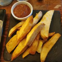 Thick cut fries at Die Bar Cantona in Aachen