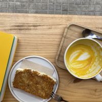 Carrot Cake and Curcuma Latte at Mukka Coffee in Mallorca
