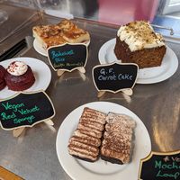Vegan red velvet and vegan mocha loaf at Cafaidh Blasta in Islay