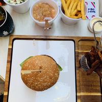 Maincorse. 
Vegan burger with sweetpotatos. 
And ruber/apple compot at Humphrey's  in Zwolle