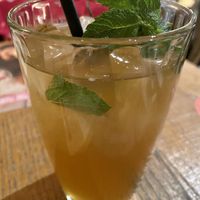 Homemade white iced tea with peach  at Ellis Gourmet Burger in Breda