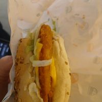 Chickless burger at Smullers in Amsterdam