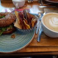 vegan power bagel at Catlove Coffee in Gijon