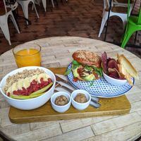 brunch (coffee missing in the photo) at Catlove Coffee in Gijon