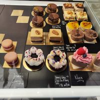 Macarons at Devi Deli göttlich vegan in Zurich