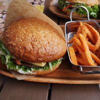 Burger of the day with sweet potato fries at Vegan Burger in Dornbirn