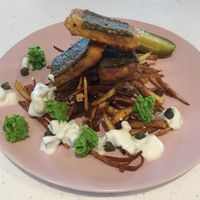 
Chish and Fips! With homemade tartar sauce and minted peas 🍽 at KUB in Teignmouth