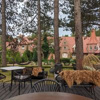 Outdoor chill and eating area at Das Kubatzki in Sankt Peter-ording