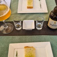 Free garlic bread as appetiser at Dalmatino in Hvar