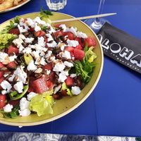 Veganer Melone-Feta-Salat at Aloha Beach in Velsen Noord