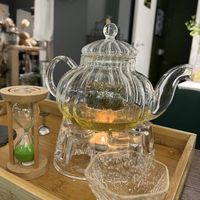 Ginger and lemon tea   at 7 Flowers & Tea in Reading