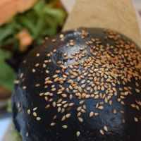 burger w/ veg'd patty at VEG'D - Vegan Burgers - F-Hain in Berlin