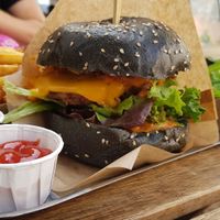 Beyond Deluxe 💗 at VEG'D - Vegan Burgers - F-Hain in Berlin