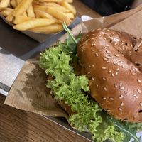 Chicken burger  at VEG'D - Vegan Burgers - F-Hain in Berlin