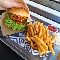  at VEG'D - Vegan Burgers - F-Hain in Berlin