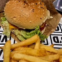 Beyond deluxe burger at VEG'D - Vegan Burgers - F-Hain in Berlin