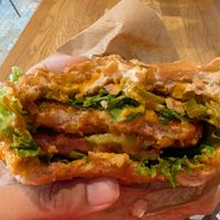 Inside the spicy chick'n burger at VEG'D - Vegan Burgers - F-Hain in Berlin