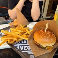  at VEG'D - Vegan Burgers - F-Hain in Berlin