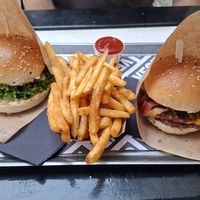  at VEG'D - Vegan Burgers - F-Hain in Berlin