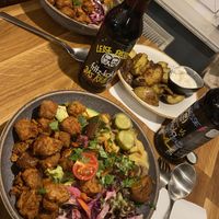 Junkie Bowls and Wedges 😍 at VEG'D - Vegan Burgers - F-Hain in Berlin