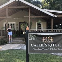 Store front at Callie's Kitchen in Tomball