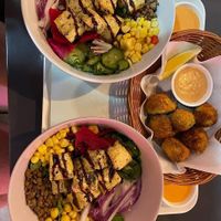  at Hooked Poke 훅트포케 in Seoul