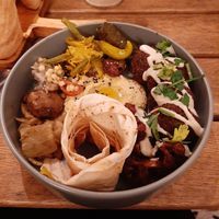 Falafel plate added with extra cauliflower shawarma at Pois Chiche in Brussels