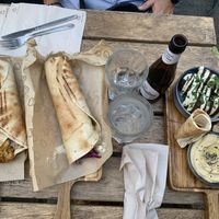Cauliflower shawarma, sabih, falafel e hummus  at Pois Chiche in Brussels