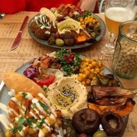Cauliflower and falafels plates at Pois Chiche in Brussels