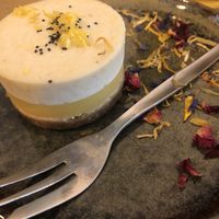 Lemon poppy Tart  (4€…)  at gesund & süß in Cologne