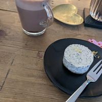 Lemon-Poppy cake (Zitrone-Mohn) at gesund & süß in Cologne