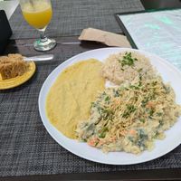 Salpicão de grão de bico e creme de milho (umas das opções do dia) at Espaço VHMOR in Sao Paulo