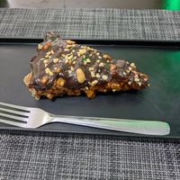 Torta Snickers 😋🤤🤤🤤 100% deliciosa at Espaço VHMOR in Sao Paulo