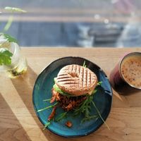 Pulled purk avocado bagel, pumpkin spice latte with coconut milk at Lina's Coffee in Dusseldorf