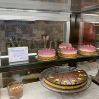 Raw vegan raspberry cake at Aurora Sweets in Korcula
