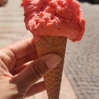 Strawberry, 2.20€ at Gelatomania in Trento
