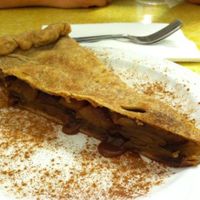 Apple pie at Jyoti-Bihanga in San Diego