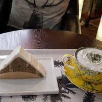Matcha cake and matcha latte at Eldyn 카페 엘딘 in Gyeonggi-do